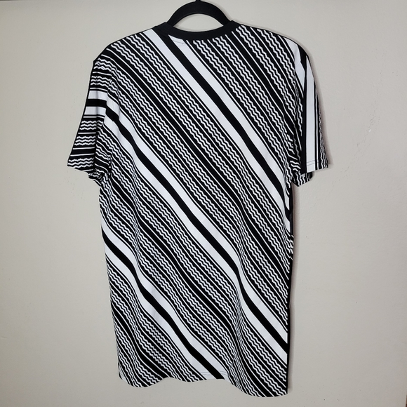 Black Scale Six Degrees Of Separation Men's Tee - Picture 4 of 6